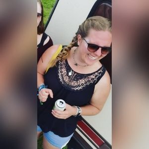 Meet your Posher, Aileen